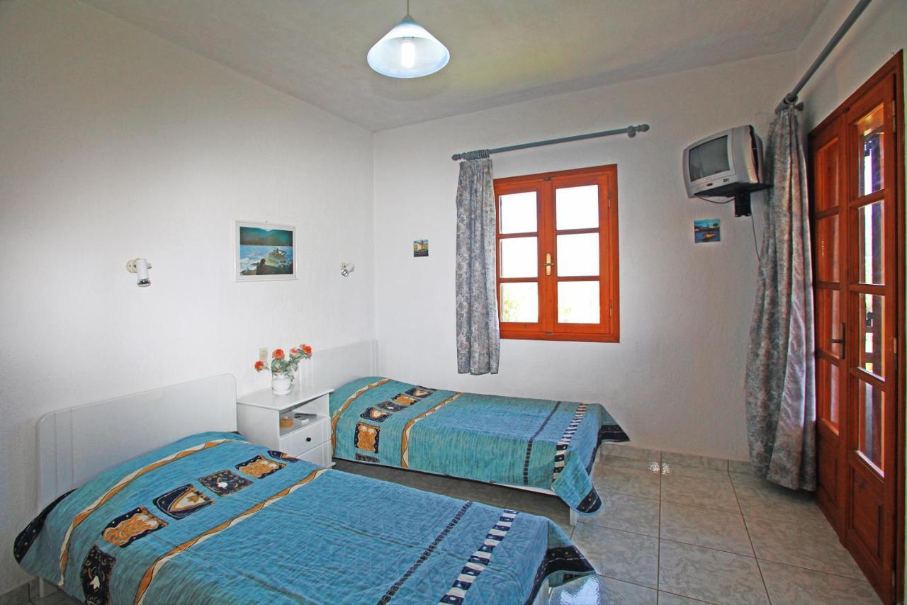Villa Maro Skopelos Town Room photo
